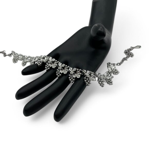 Vintage CORO Grapevine Silver Tone Necklace Grape Links Wine Lover Vinyard - Picture 4 of 8